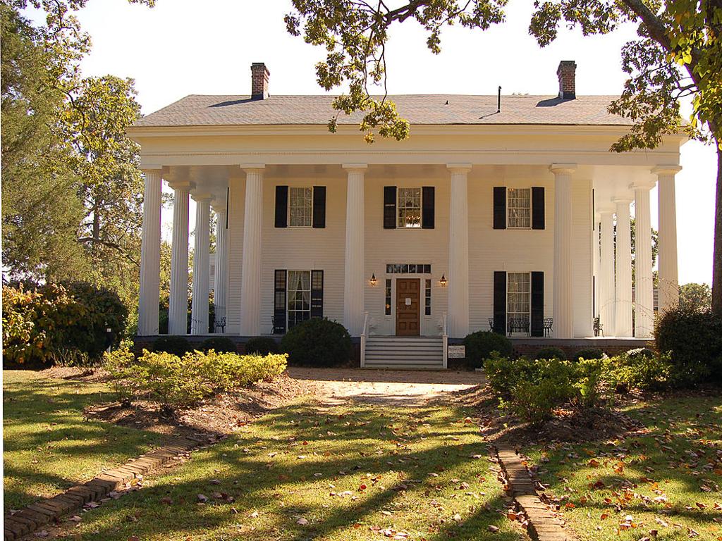 white house columns