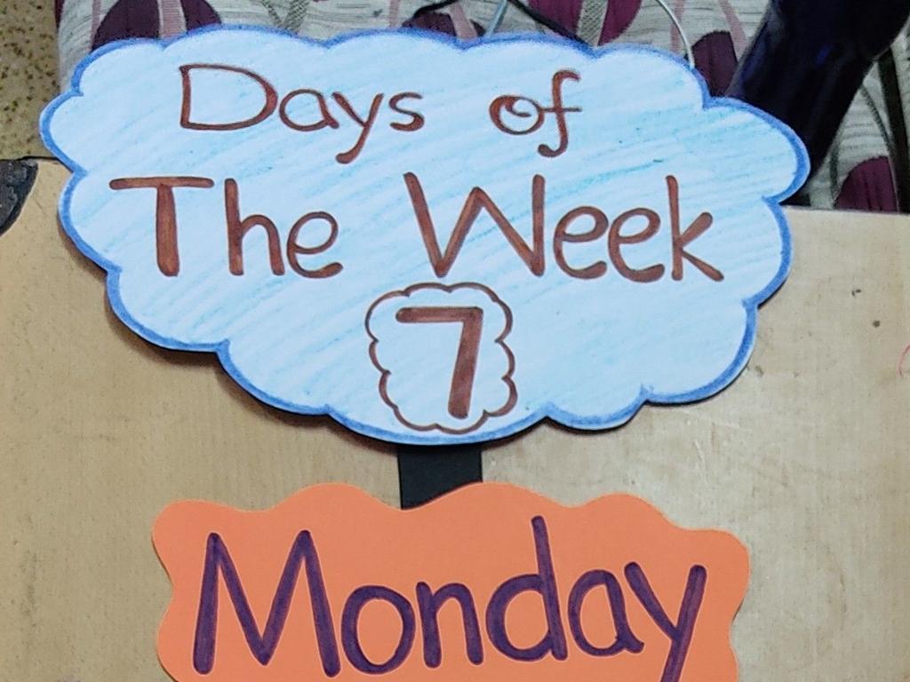 days monday sign